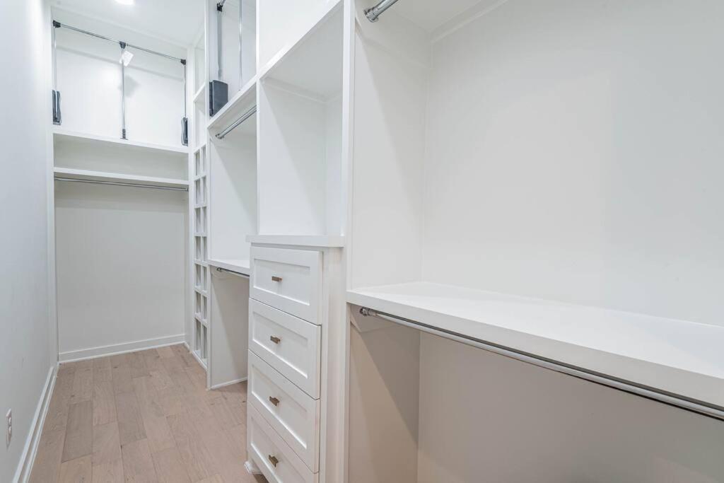 Charming 3-Bedroom Luxury Home Near Downtown, Nrg, Galleria & Medical Center ฮูสตัน ภายนอก รูปภาพ