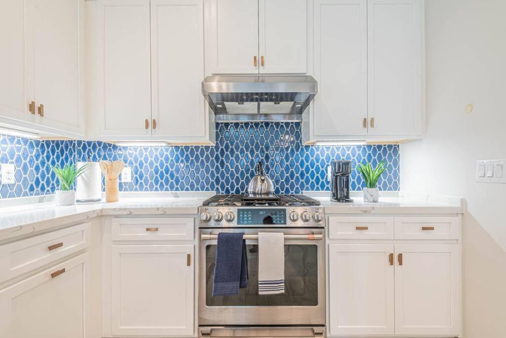 Charming 3-Bedroom Luxury Home Near Downtown, Nrg, Galleria & Medical Center ฮูสตัน ภายนอก รูปภาพ