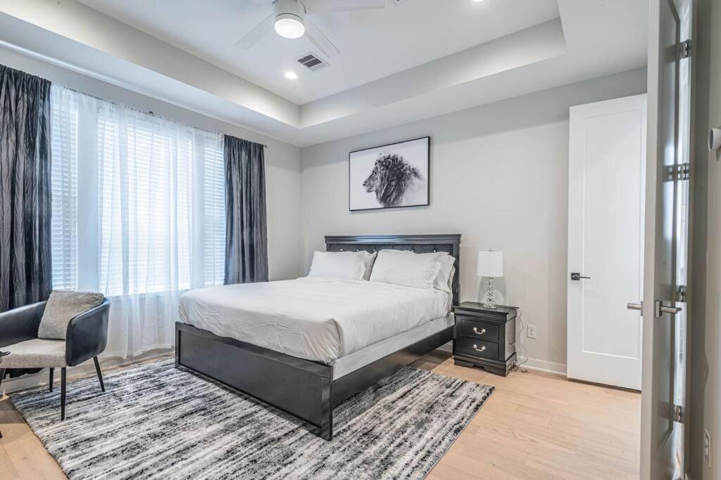 Charming 3-Bedroom Luxury Home Near Downtown, Nrg, Galleria & Medical Center ฮูสตัน ภายนอก รูปภาพ